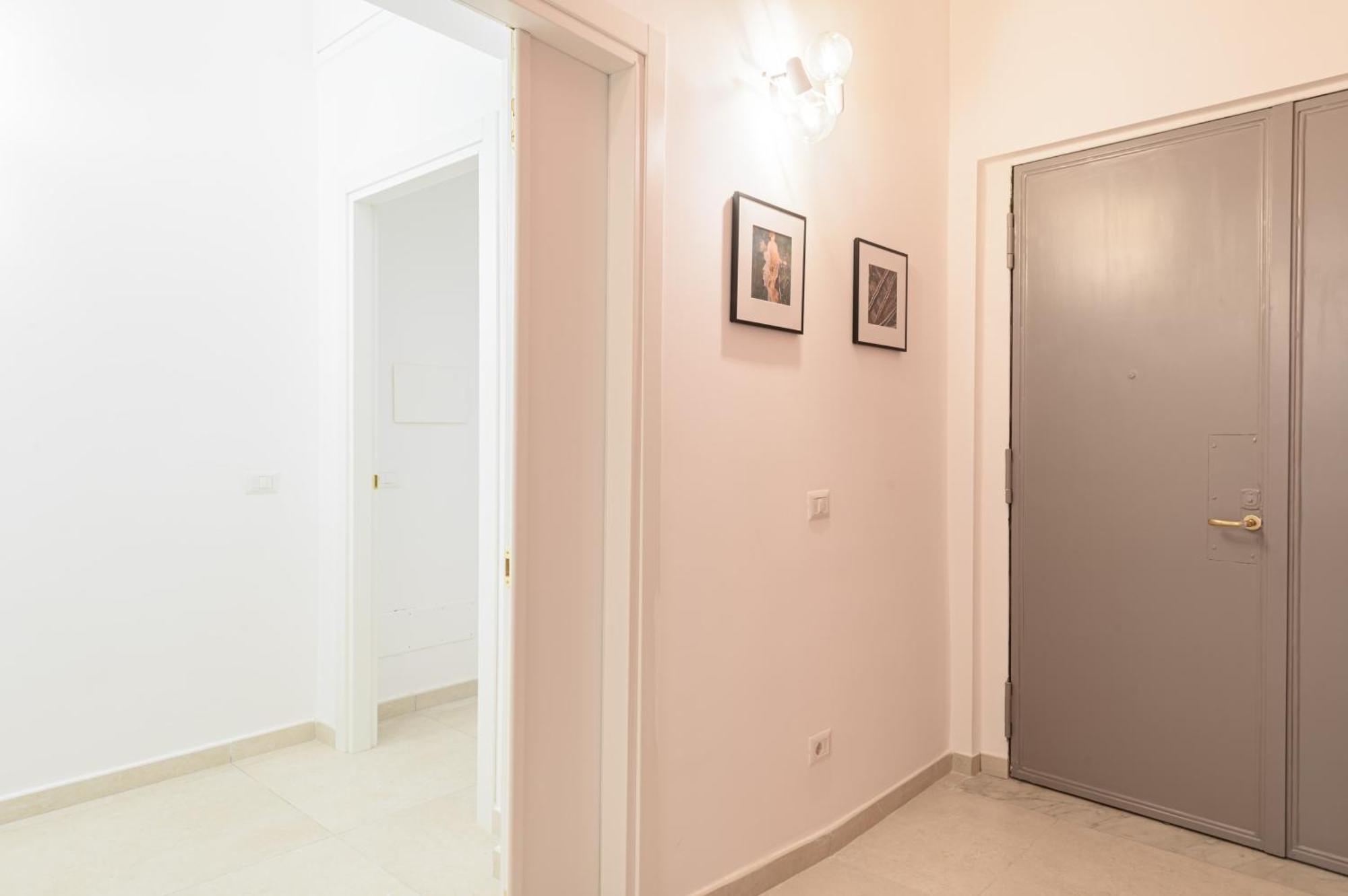 Into Mann Hotel Naples Exterior photo