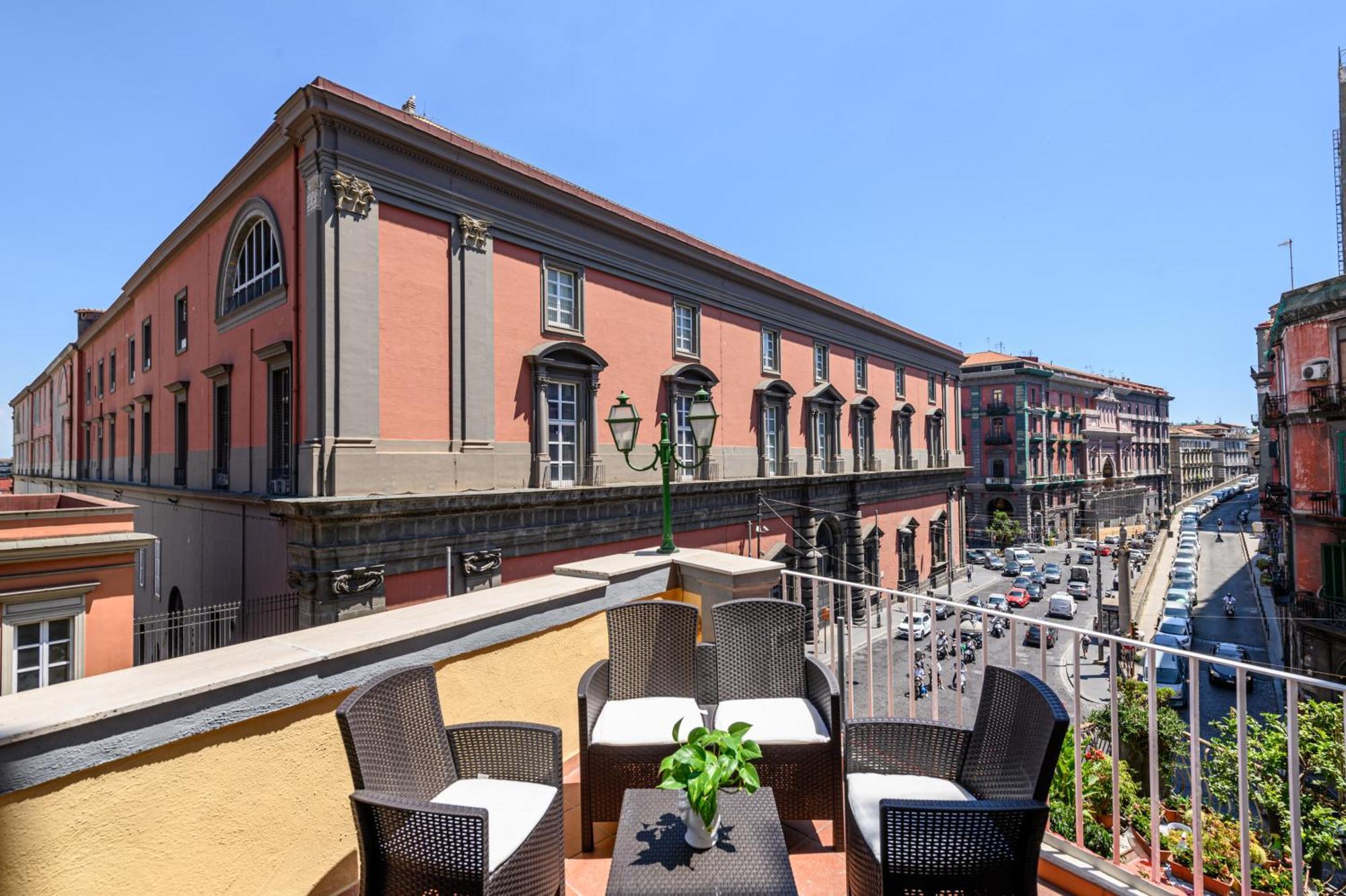 Into Mann Hotel Naples Exterior photo