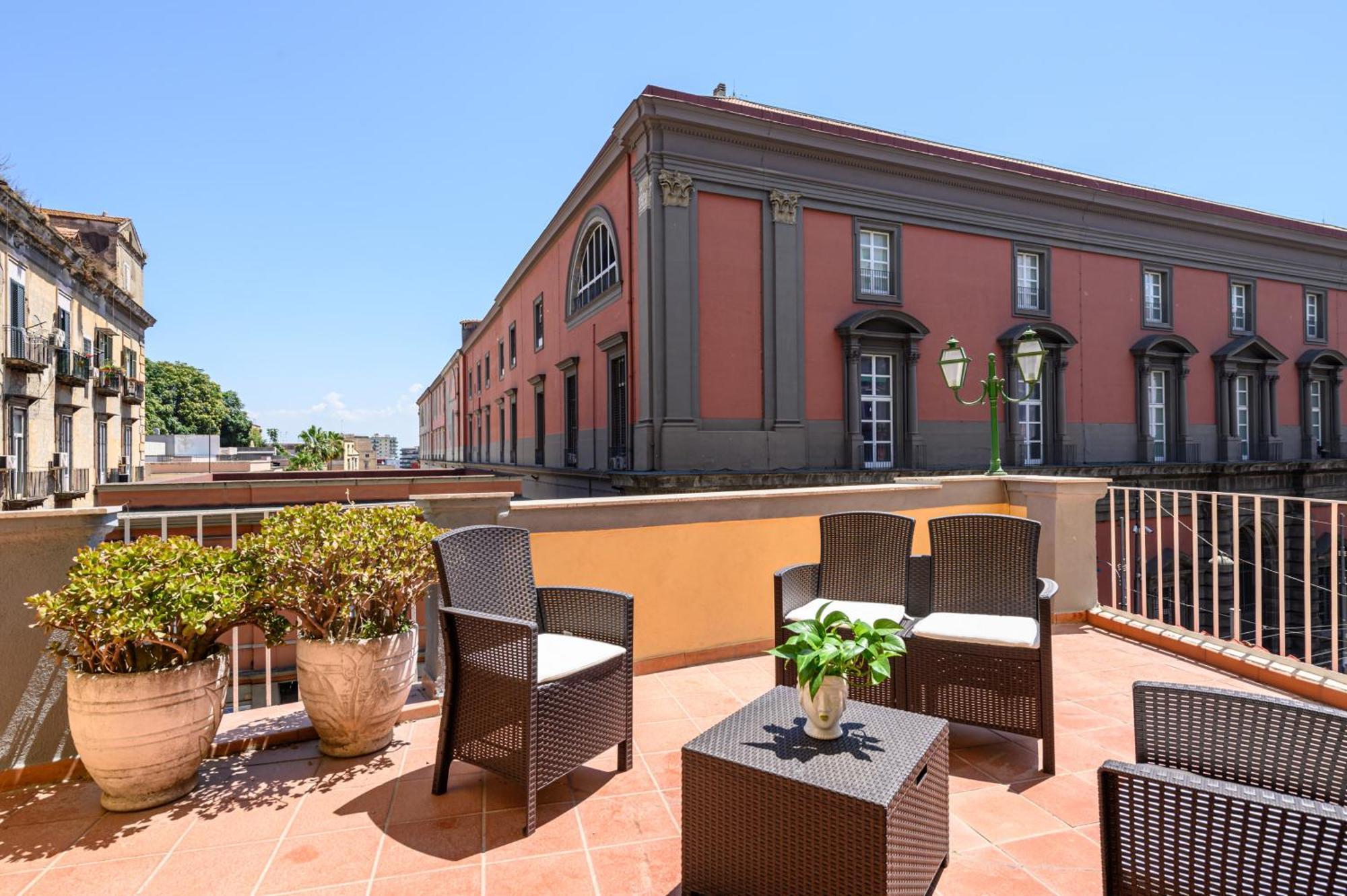 Into Mann Hotel Naples Exterior photo