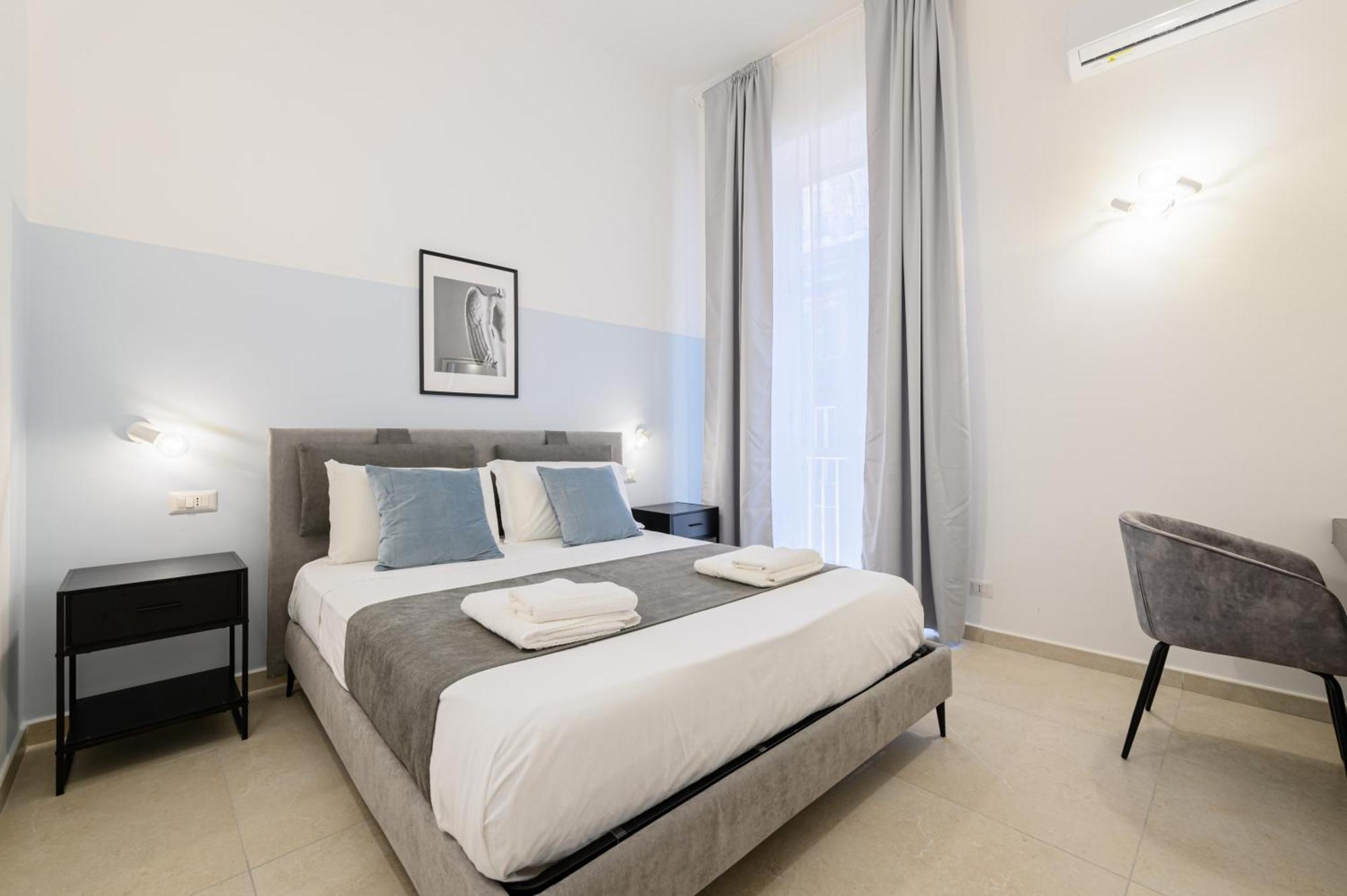 Into Mann Hotel Naples Exterior photo