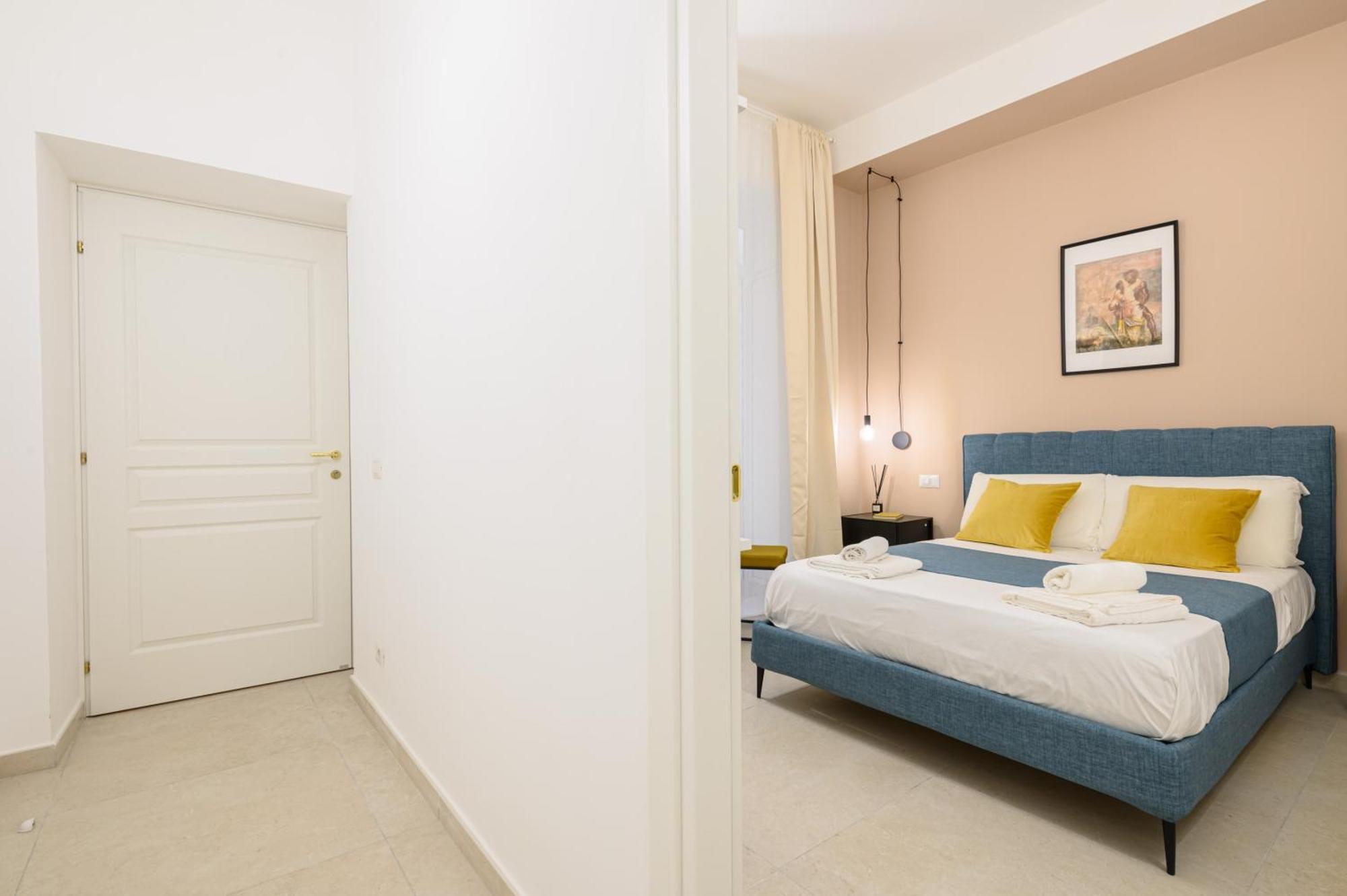 Into Mann Hotel Naples Exterior photo
